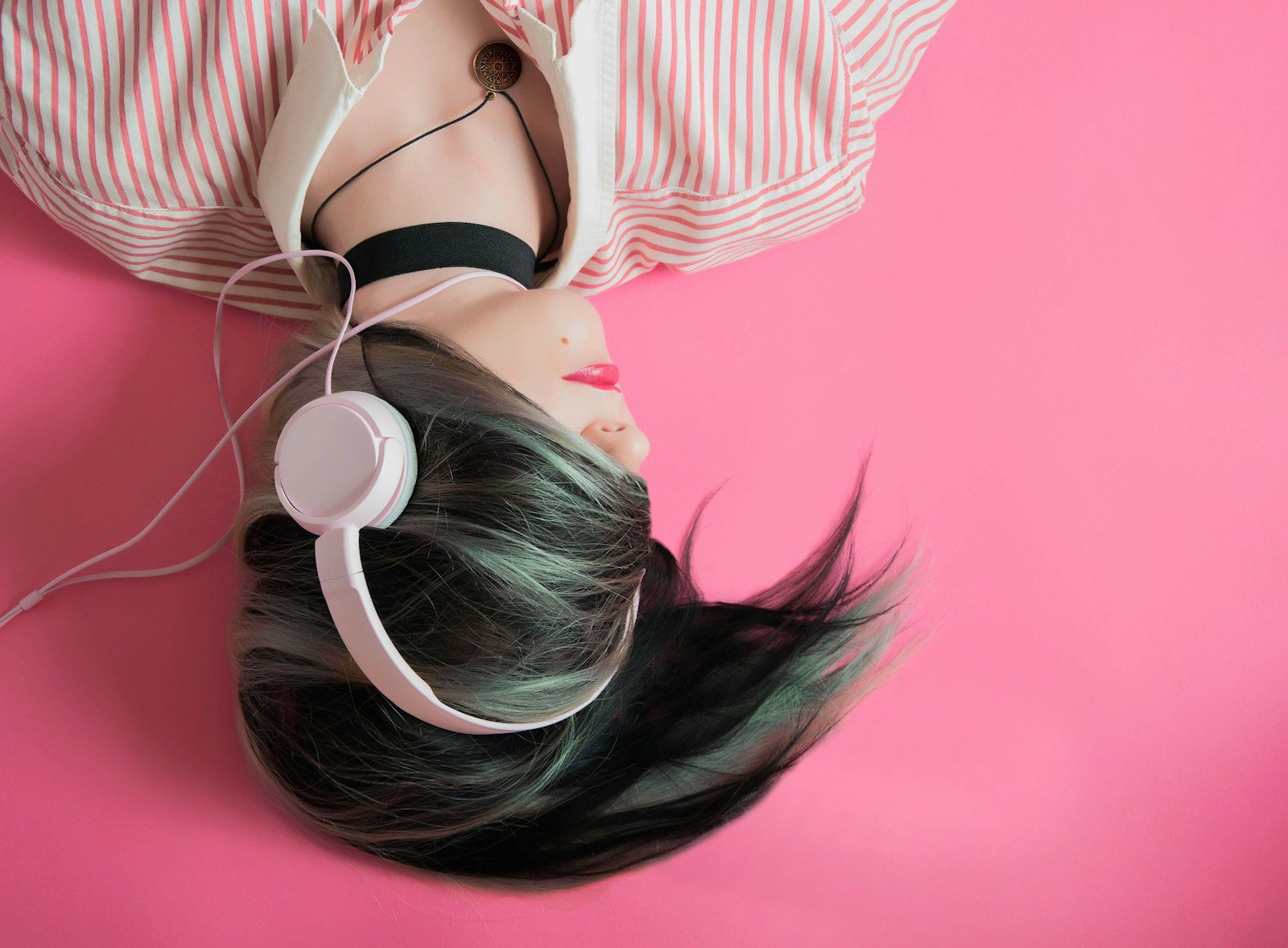 L'impact de la musique sur la concentration : quelles playlists choisir